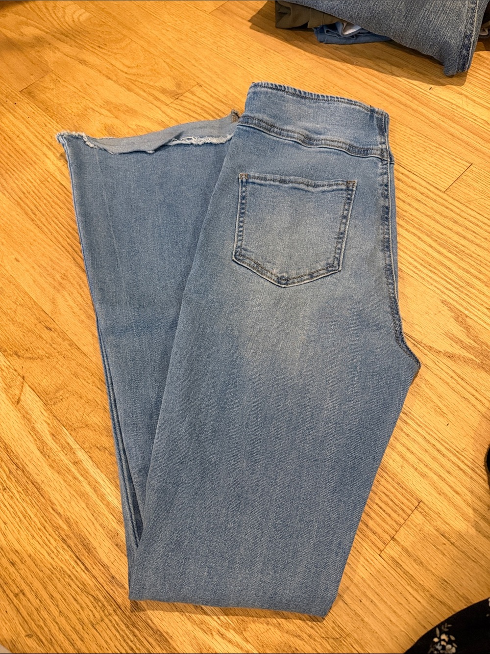 No Boundaries Light Blue Straight-Leg Women’s Jeans